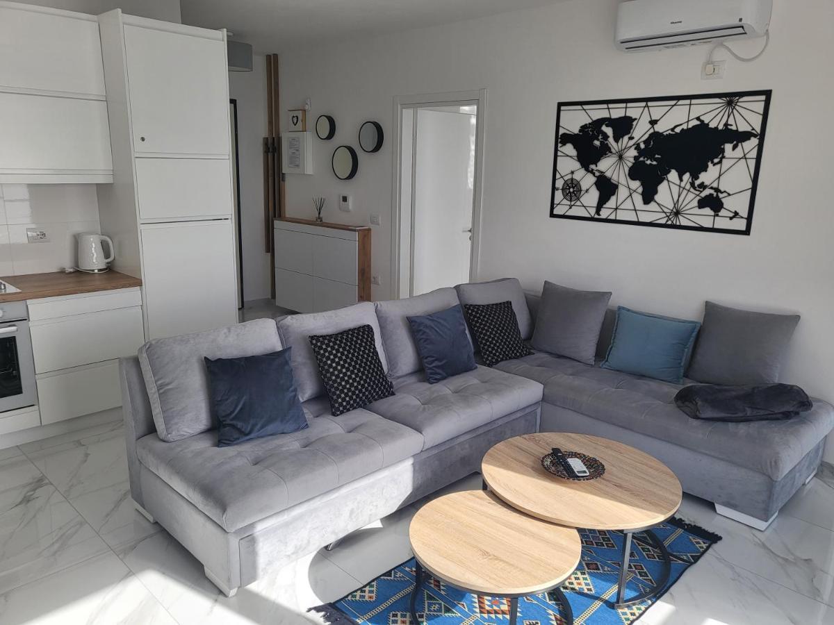 Stella Apartment Sarandë Esterno foto